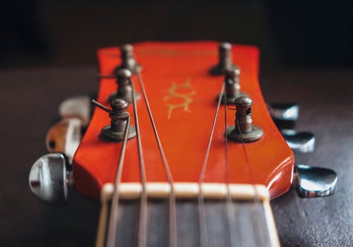 李宗盛《给自己的歌吉他谱》-A调-音乐之家
